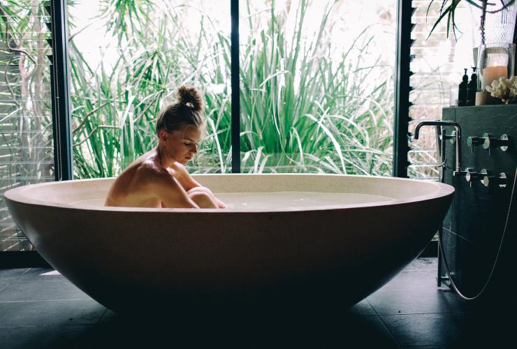 Woman in bathtub at Empire Retreat and Spa in Margaret River © Empire Retreat and Spa