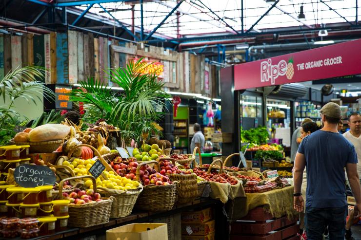 Colourful baskets of fresh fruit and organic honey on display at Prahran Market, Melbourne, Victoria © Visit Victoria Colourful baskets of fresh fruit and organic honey on display at Prahran Market, Melbourne, Victoria © Visit Victoria