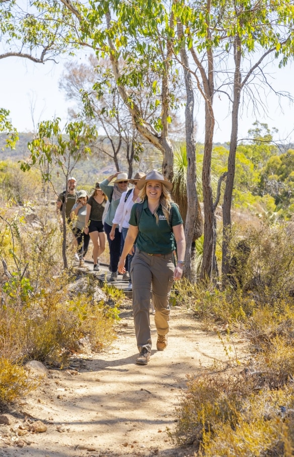 Guided hike, the Hike Collective, Perth, Western Australia © Tourism Australia