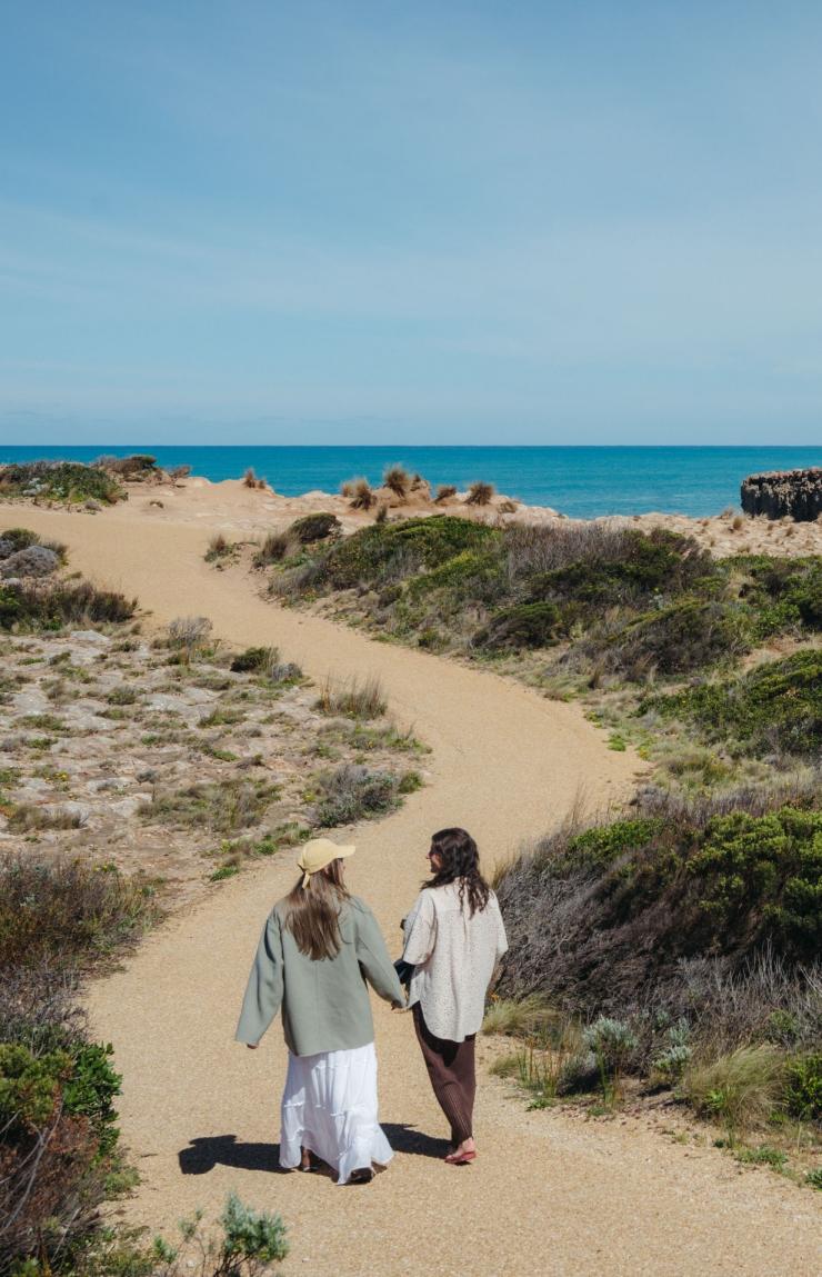 Robe Obelisk, Limestone Coast, South Australia © South Australian Tourism Commission