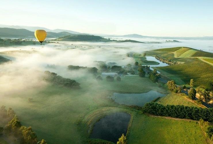 Hot air ballooning over the Yarra Valley, VIC © Visit Victoria