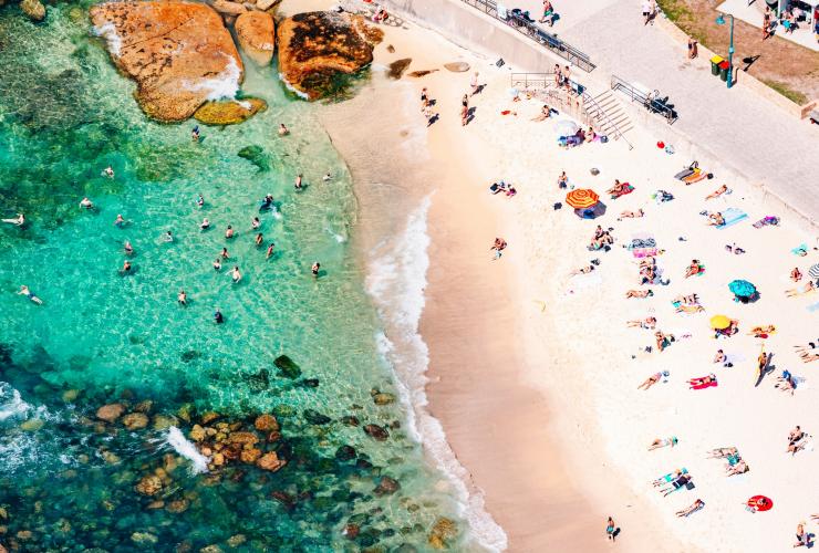Bronte Beach, Sydney, NSW © Tourism Australia