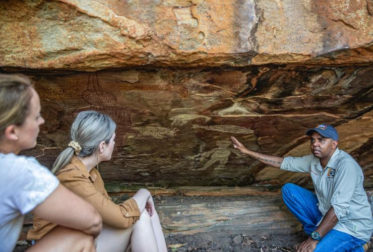 Culture Connect, Aboriginal Rock Art Experience, QLD © Phil Warring, Tourism Australia
