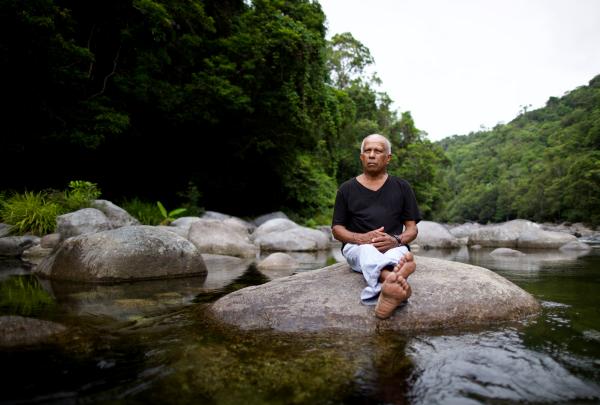 Elder Bennett Walker in the Daintree Rainforest © Tourism Australia