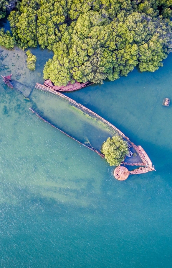 Aerial of sunken ship near Garden Island © Michael Waterhouse