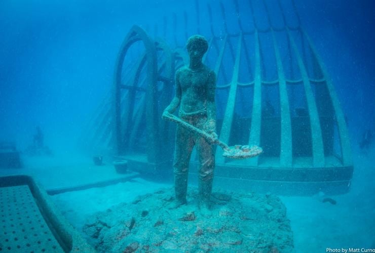  An underwater sculpture at the Museum of Underwater Art © Matt Curnock