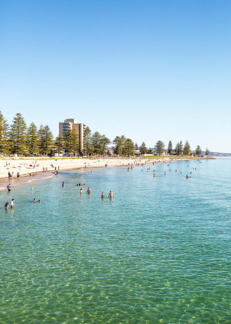 Beach at Glenelg in Adelaide © South Australian Tourism Commission
