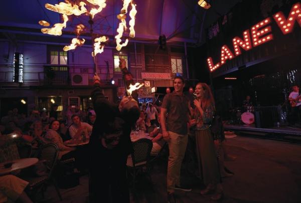 Eat Street Markets, Brisbane, QLD © Tourism and Events Queensland