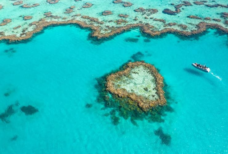 Heart Reef, Whitsundays, QLD © Tourism and Events Queensland
