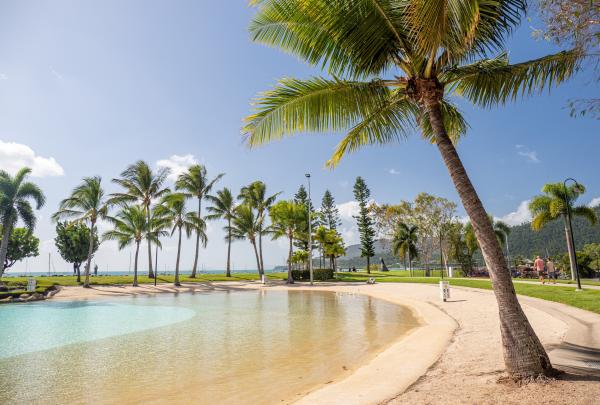 Airlie Beach Lagoon, Airlie Beach, QLD © Tourism and Events Queensland