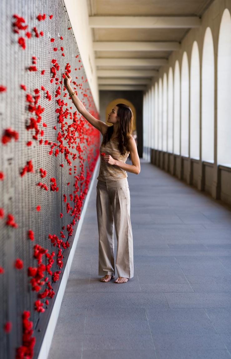 Woman at the Australian War Memorial in Canberra © Tourism Australia