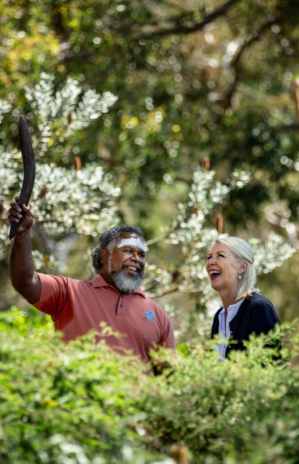 Couple engages in a walking tour with an Aboriginal guide in Perth © Tourism Australia