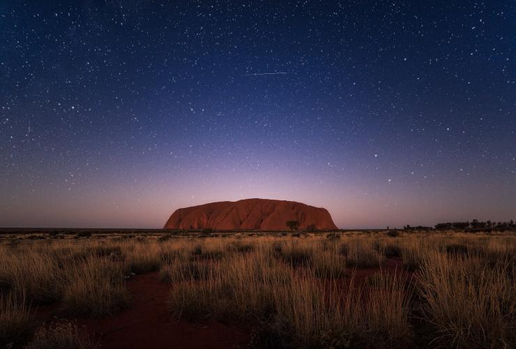 Observation des étoiles sur le site d’Uluru, Uluru-Kata Tjuta National Park, NT © Matt Donovan