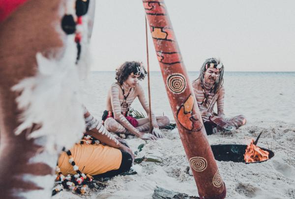 Danseurs de Quandamooka, North Stradbroke Island, Queensland © Tourism and Events Queensland