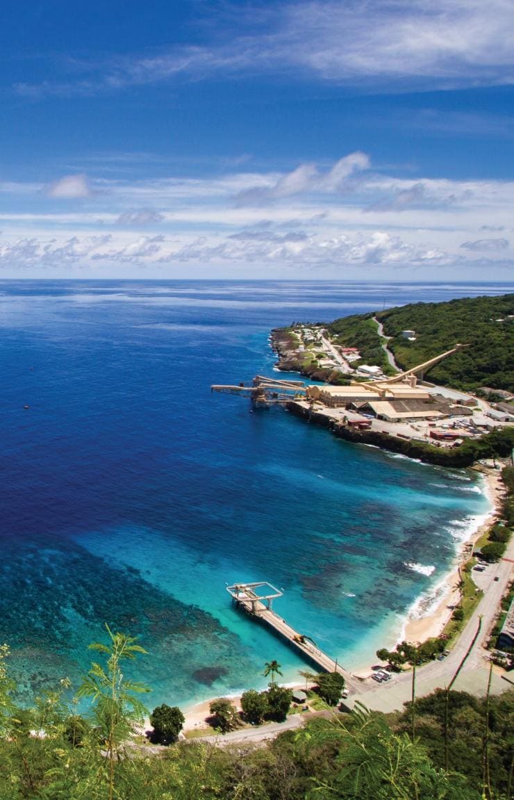Flying Fish Cove, Christmas Island © Tourism Australia
