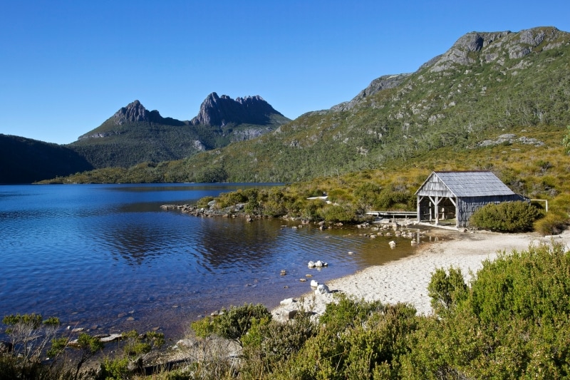Hangar à bateaux, lac Dove et Cradle Mountain, parc national Cradle Mountain-Lake St Clare, TAS © Adrian Cook