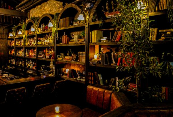 Banquettes de l'Old Mate's Place à Sydney © Old Mate's Place