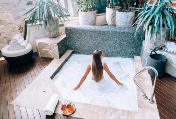 The Spa, Byron at Byron, Byron Bay, NSW © Byron at Byron