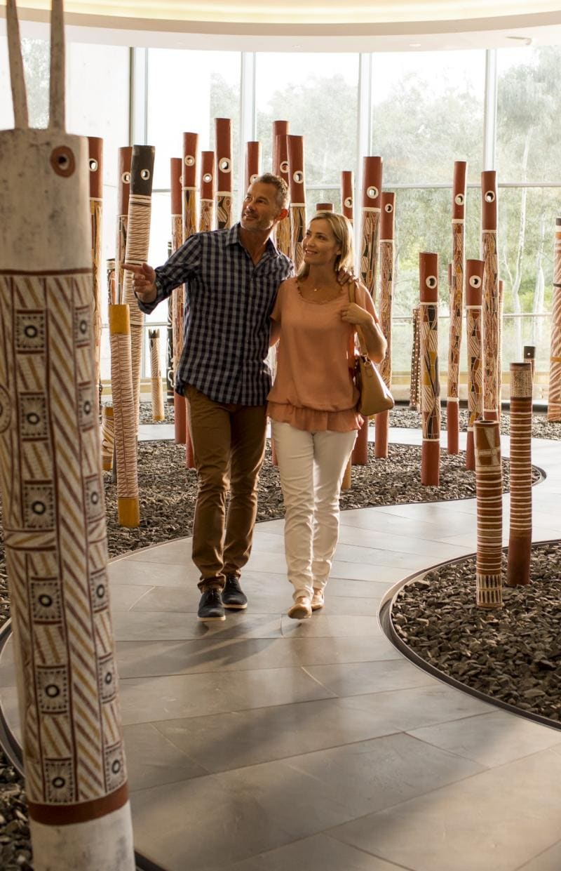 Aboriginal Memorial, National Gallery of Australia, Canberra, Territoire de la Capitale Australienne © Tourism Australia