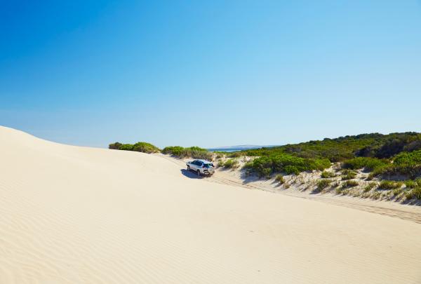 Redécouvrez les dunes de sable lors d'un tour en 4x4 © Maxime Coquard