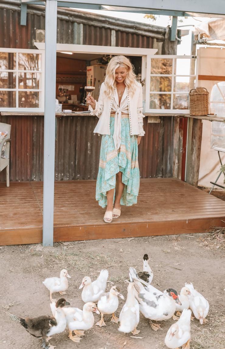 Elise Cook, responsable du vignoble de Down the Rabbit Hole sur la péninsule Fleurieu © SATC / Elise Cook