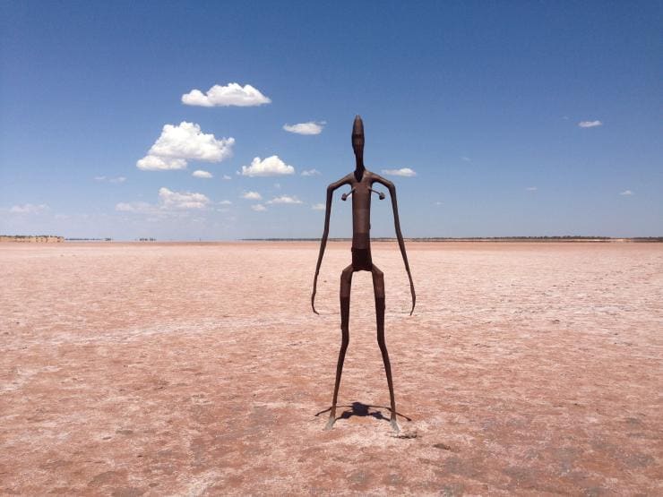 Sculptures d'Antony Gormley sur le lac Ballard, Australie Occidentale © Tourism Australia