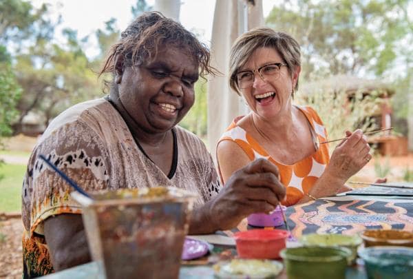 Maruku Arts, Ayers Rock Resort, région d'Uluru, Centre Rouge, NT © Voyages