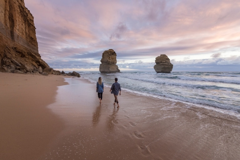 12 Apôtres, plage Gibson Steps, Great Ocean Road, VIC © Mark Watson