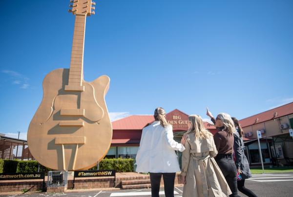 The Big Golden Guitar Tourist Centre, Tamworth, New South Wales © Destination NSW