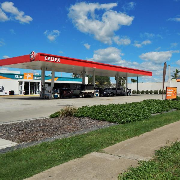 Stasiun servis Caltex di Rockhampton © RegionalQueenslander / CC BY-SA 