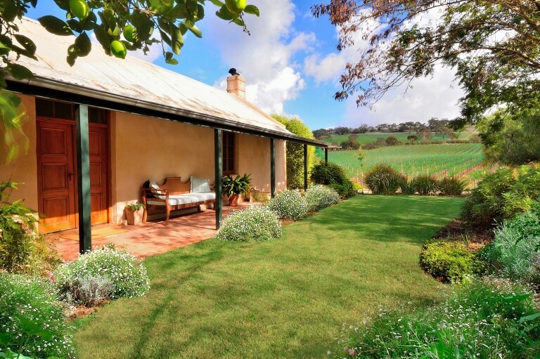 Seppeltsfield Vineyard Cottage, Barossa Valley, SA © Seppeltsfield Vineyard Cottage