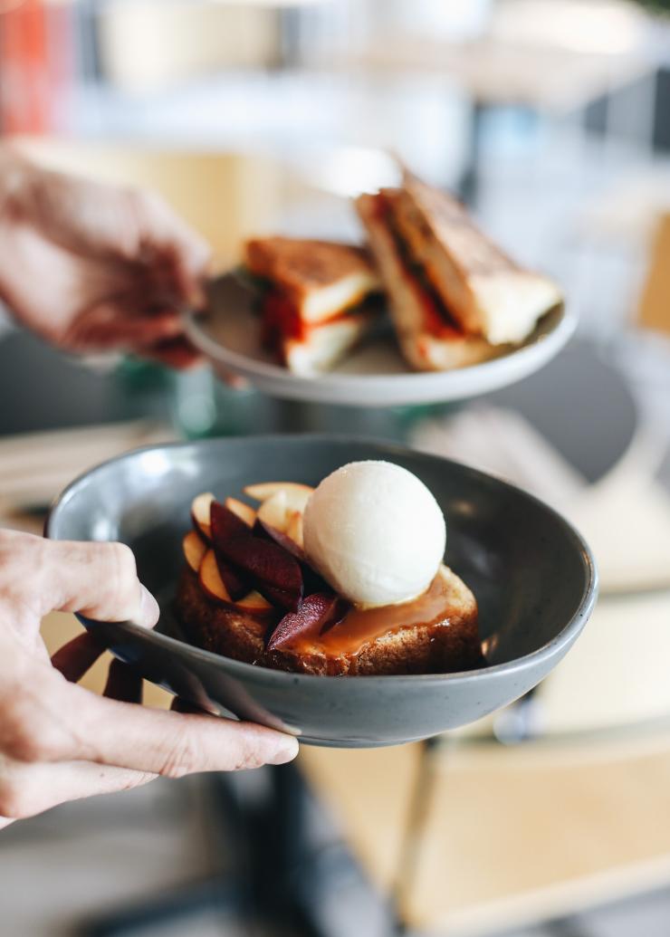 Dining meals being served at Grown in West End © Savannah van der Niet