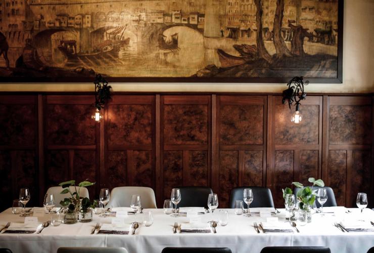 Ruang bersantap di Florentino, Melbourne, Victoria © Grossi Restaurants