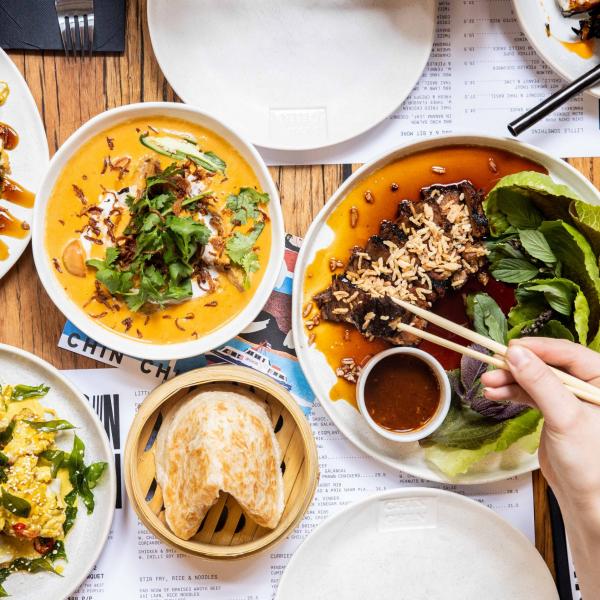 Hidangan Asia Tenggara di Chin Chin, Melbourne, Victoria © LUCAS Restaurants