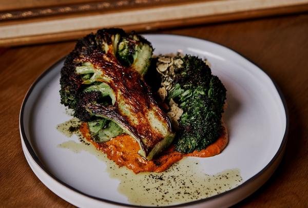 Lona Misa, Melbourne, Victoria © Lona Misa