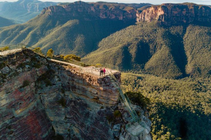 Pulpit Rock Lookout, Blue Mountains National Park, NSW © Destination NSW