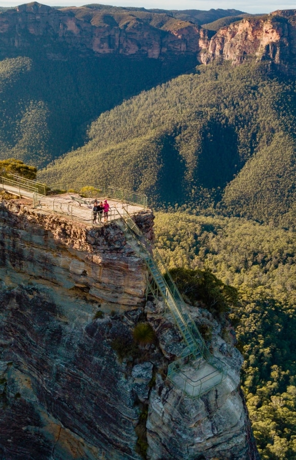 Pulpit Rock Lookout, Blue Mountains National Park, NSW © Destination NSW