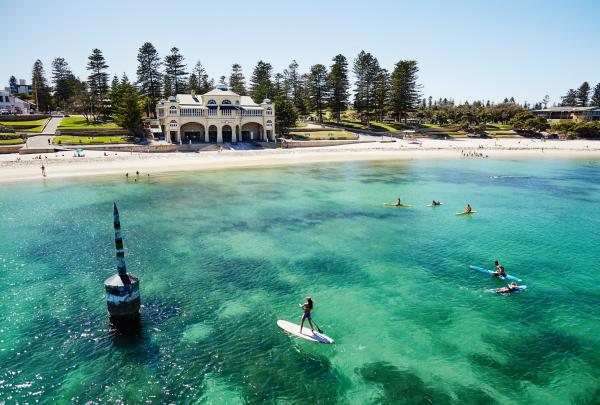 Pemandangan udara Cottesloe Beach, Perth, WA © Tourism Western Australia