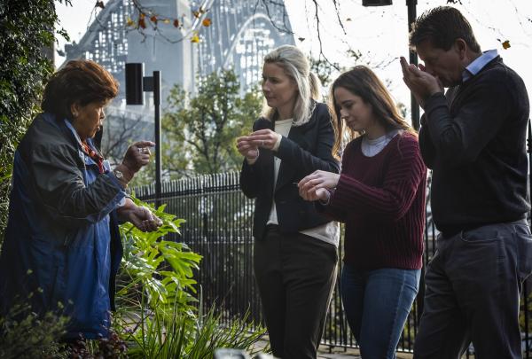 Dreamtime Southern X - Dreamtime Heritage Tour, The Rocks, Sydney, NSW © Archie Sartracom, Tourism Australia