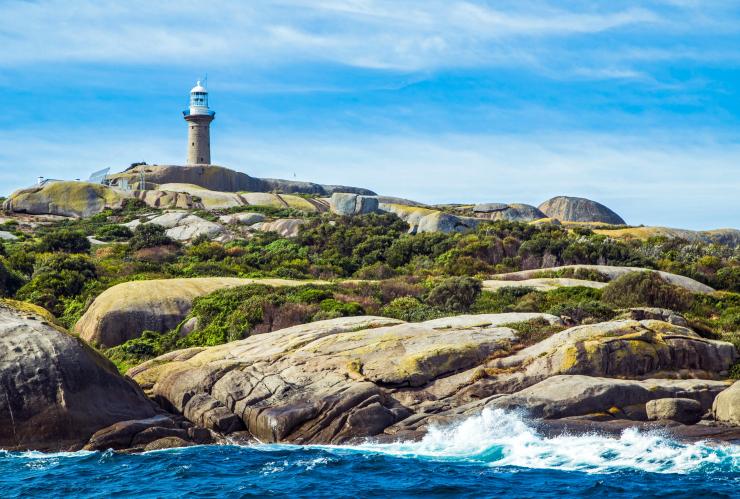 Montague Island lighthouse, Narooma, NSW © Destination NSW