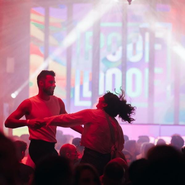 Acara klub malam Poof Doof di Melbourne © Poof Doof