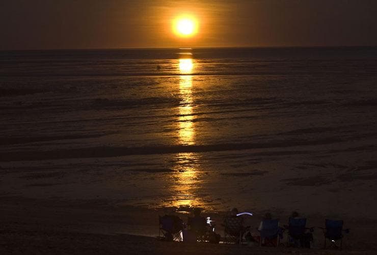 Staircase to the Moon, Roebuck Bay, Broome, WA © Tourism Western Australia