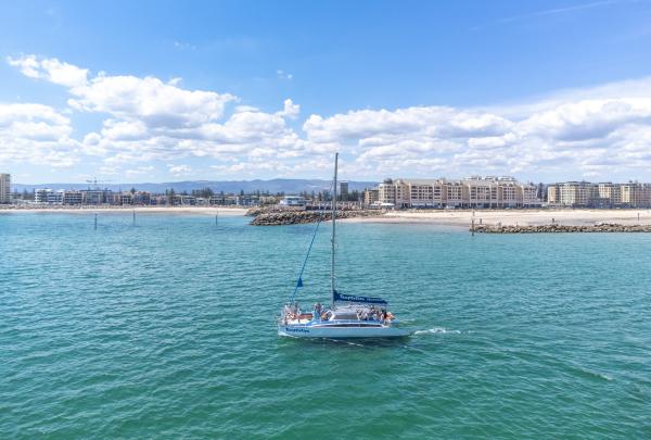 Temptation Sailing, Adelaide, South Australia © Tourism Australia