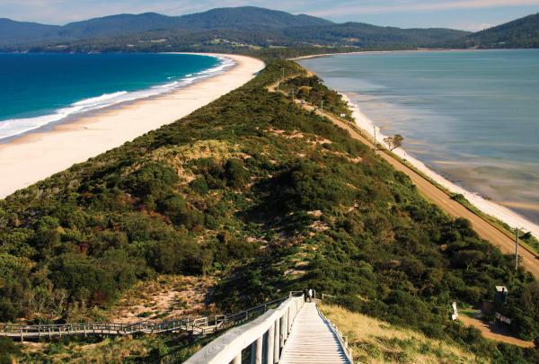 The Neck, Bruny Island, Tasmania © Tourism Tasmania, Rob Burnett