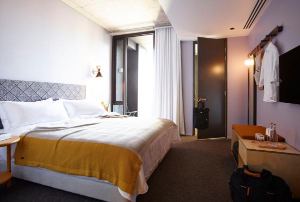 Alex Hotel, Perth, Western Australia © Alex Hotel