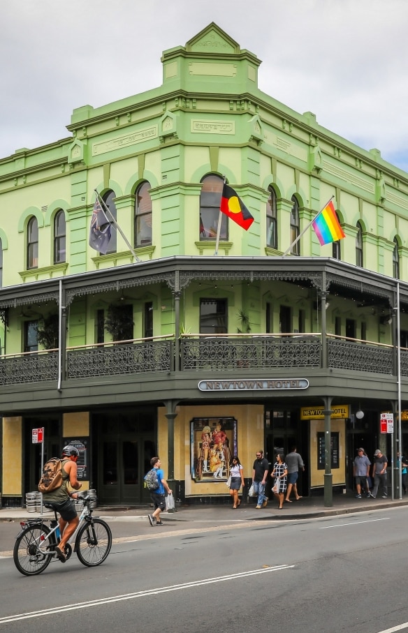 Newtown Hotel, Newtown, Sydney, New South Wales © City of Sydney, Katherine Griffiths