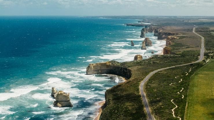 Great Ocean Road, Victoria © Tourism Australia