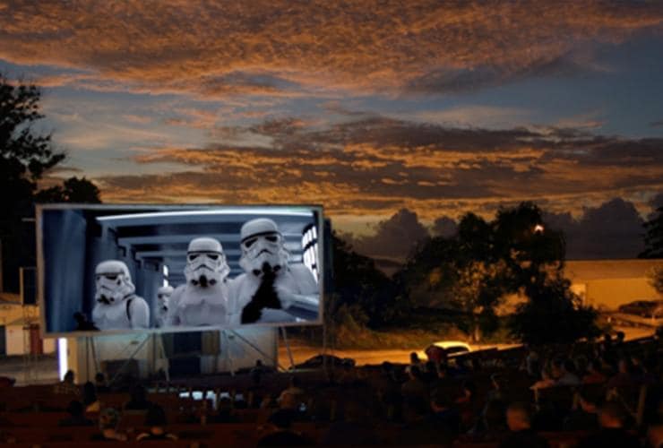 Outdoor Cinema a Christmas Island © Tourism Australia