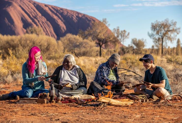 Maruku Arts, Uluru, Northern Territory © Tourism NT/Helen Orr 2021