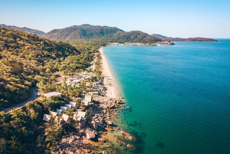 Base Hostel, Magnetic Island, Townsville, Queensland © Tourism and Events Queensland 